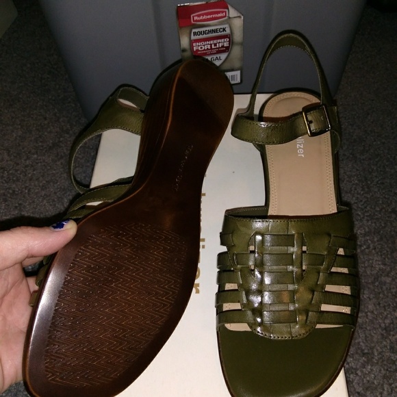 Naturalizer - Picture 2 of 5